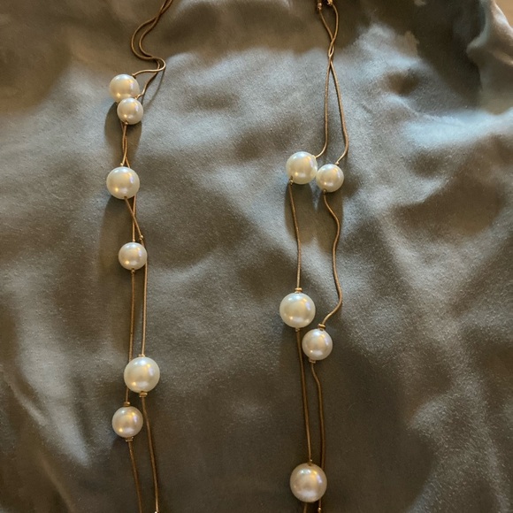 J. Crew Double Strand Pearl Necklace with dust bag - Picture 2 of 4